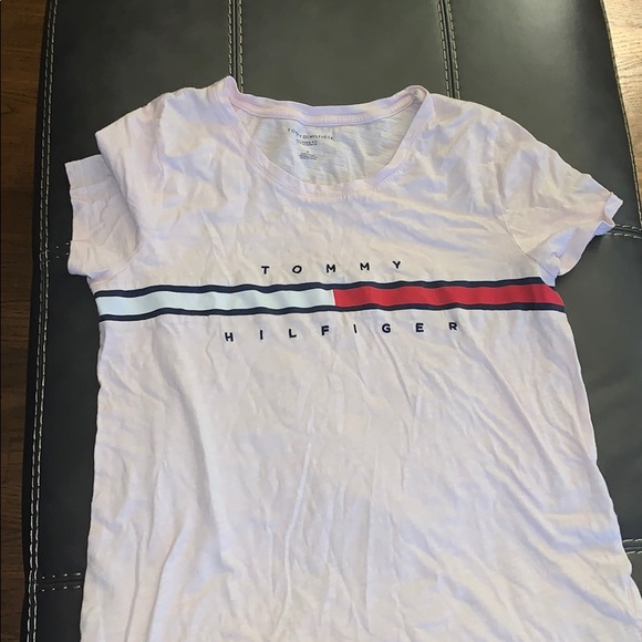 Pink Tommy Hilfiger T-shirt - Picture 1 of 1